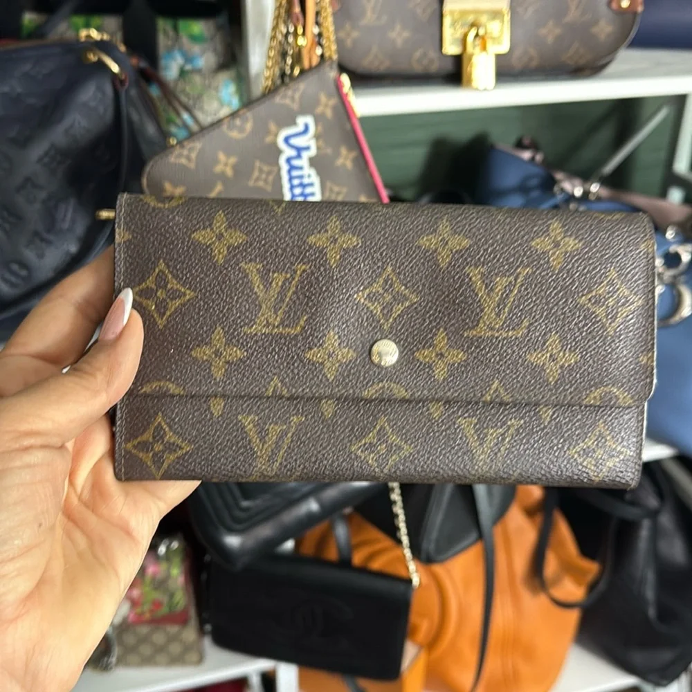 LV Wallet